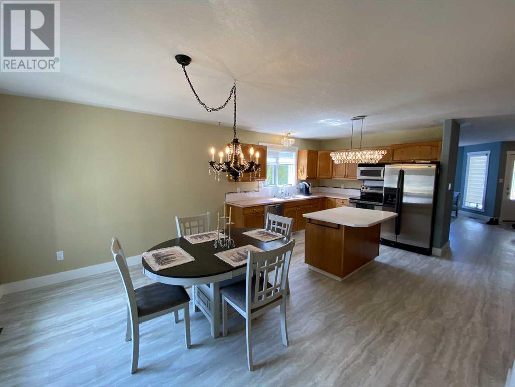 724 2 Street E, Brooks, Alberta  T1R 0M9 - Photo 6 - A2176660