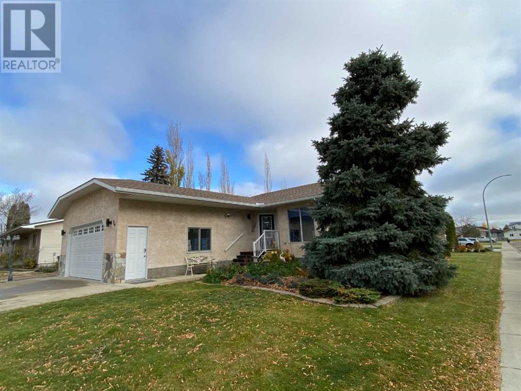 724 2 Street E, Brooks, Alberta  T1R 0M9 - Photo 2 - A2176660