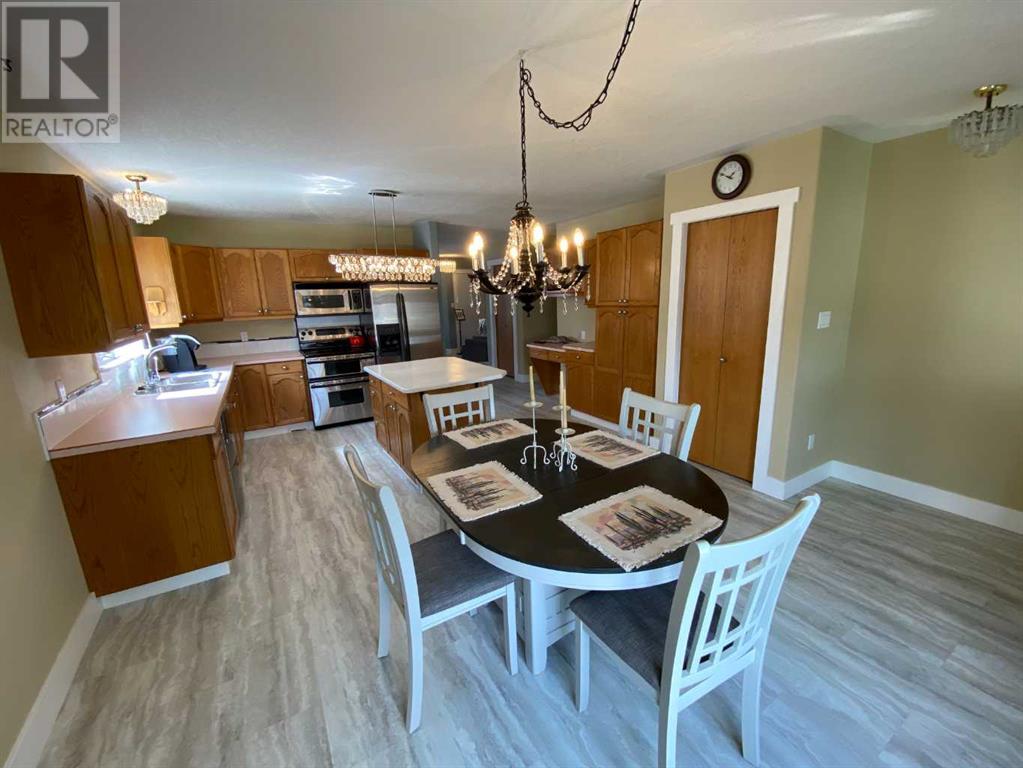 724 2 Street E, Brooks, Alberta  T1R 0M9 - Photo 4 - A2176660