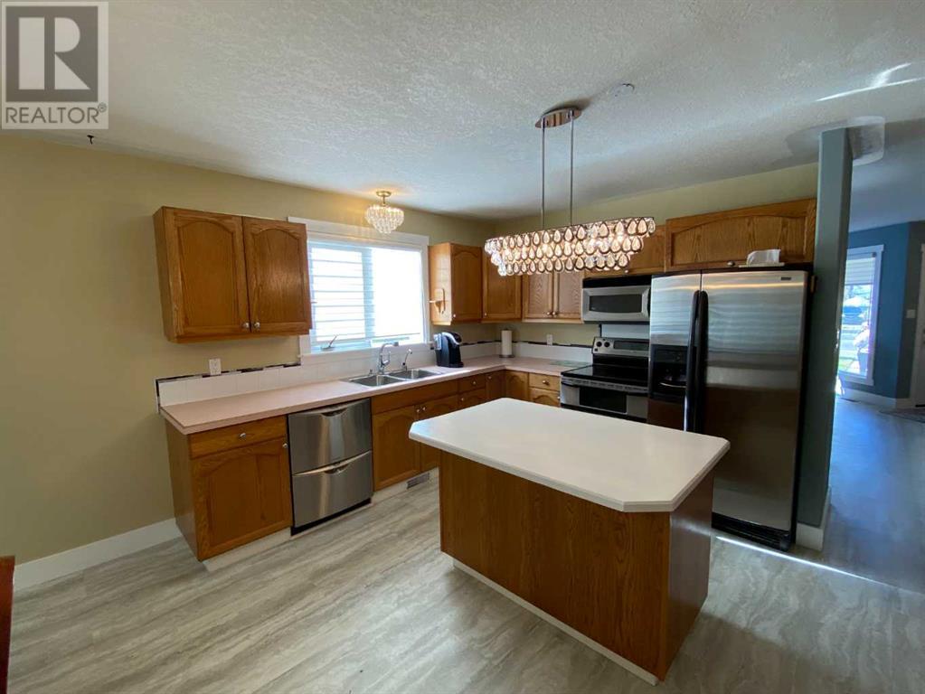 724 2 Street E, Brooks, Alberta  T1R 0M9 - Photo 8 - A2176660