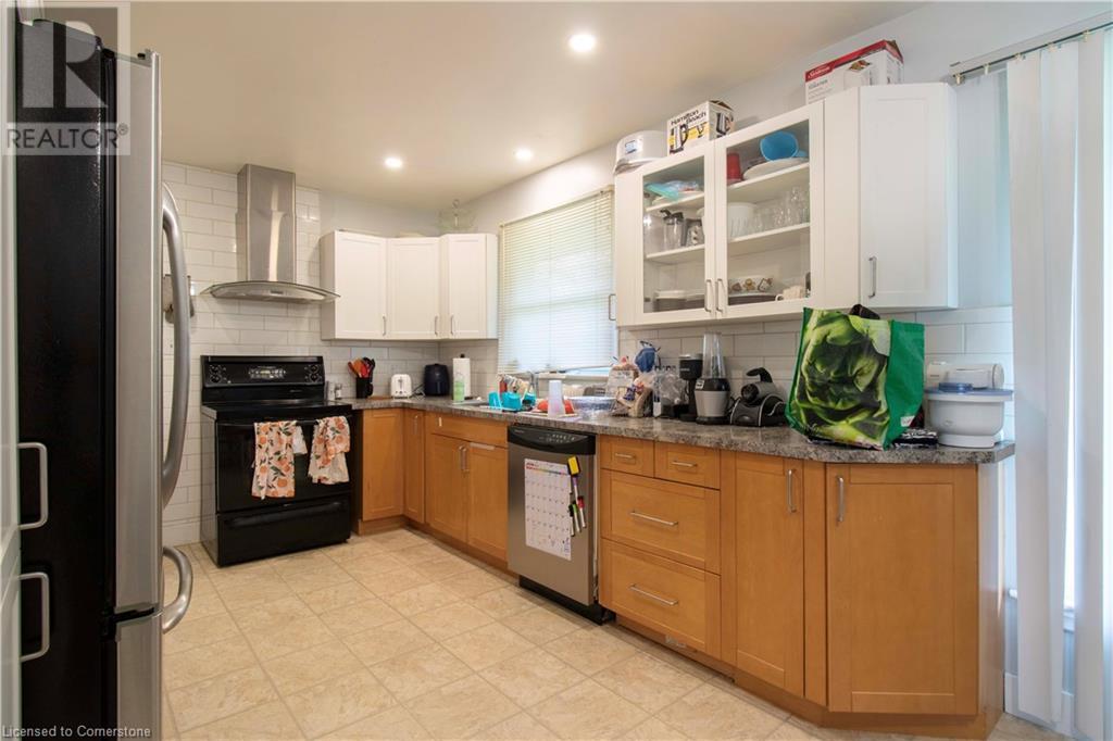 29 Masterson Avenue, St. Catharines, Ontario  L2T 3P2 - Photo 7 - 40726716