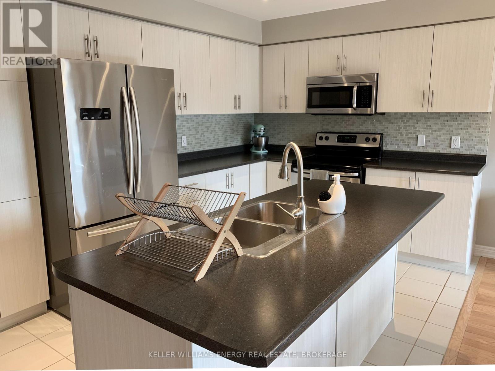 78 Nearco Crescent, Oshawa, Ontario  L1L 0J2 - Photo 5 - E12162614