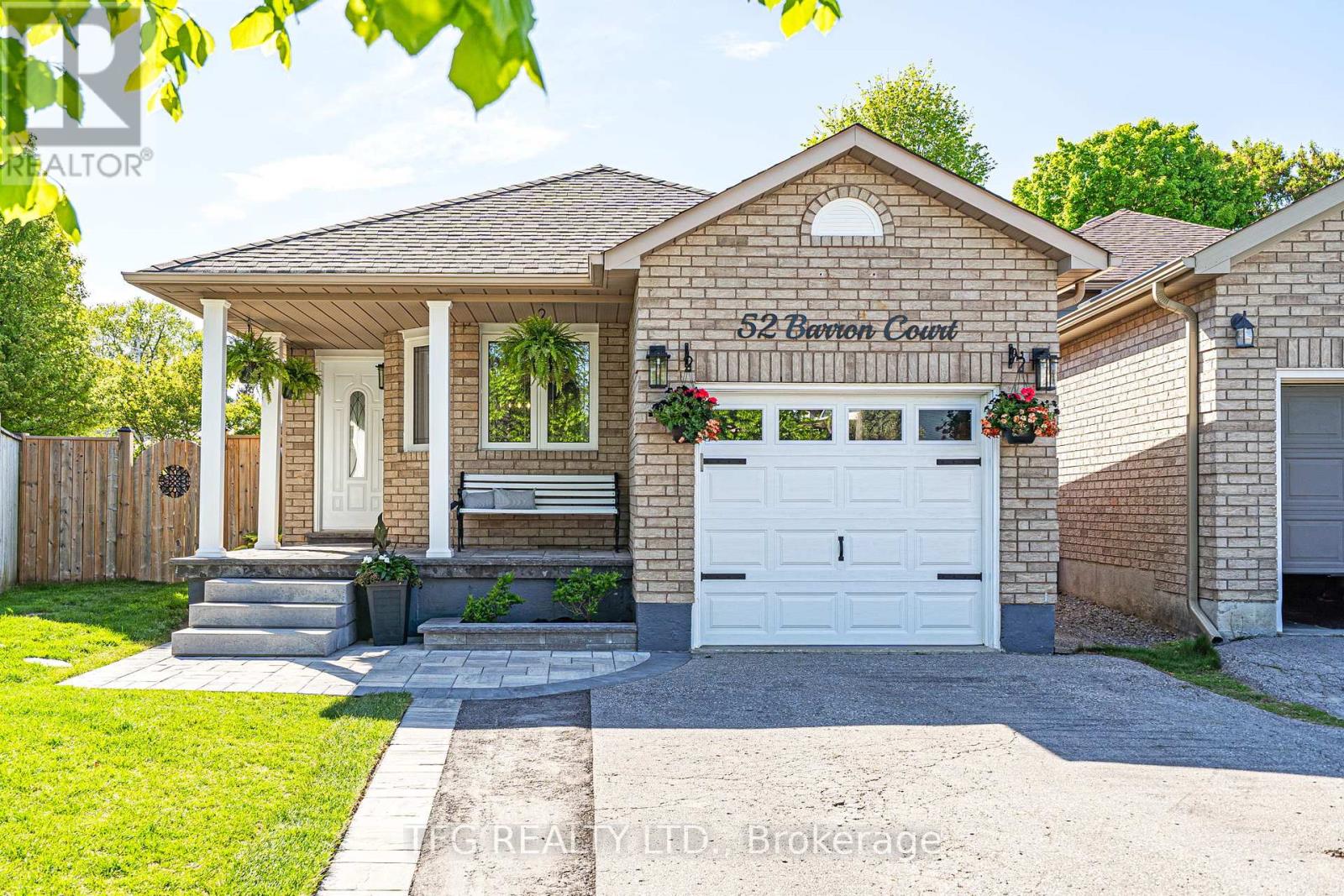 52 BARRON COURT, Clarington, Ontario