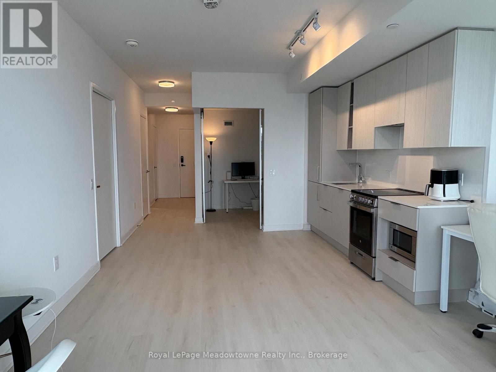 4405 - 3900 Confederation Parkway E, Mississauga (City Centre), Ontario  L5B 0M3 - Photo 10 - W12161087