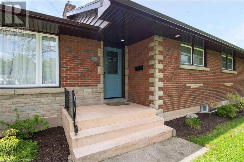 31 Masterson Avenue, St. Catharines, Ontario  L2T 3P2 - Photo 6 - 40726717
