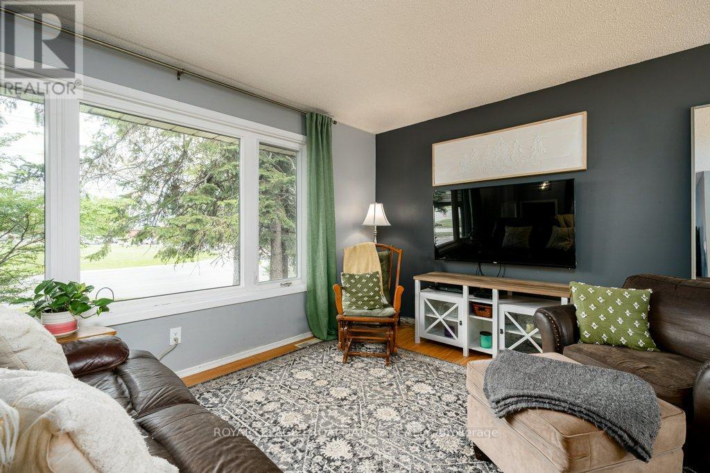 44 Sidney Street, Belleville, Ontario  K8P 3Y8 - Photo 13 - X12162478