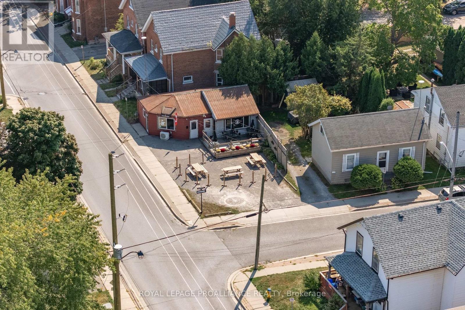 67 Orange Street, Cobourg, Ontario  K9A 2L2 - Photo 4 - X12162577