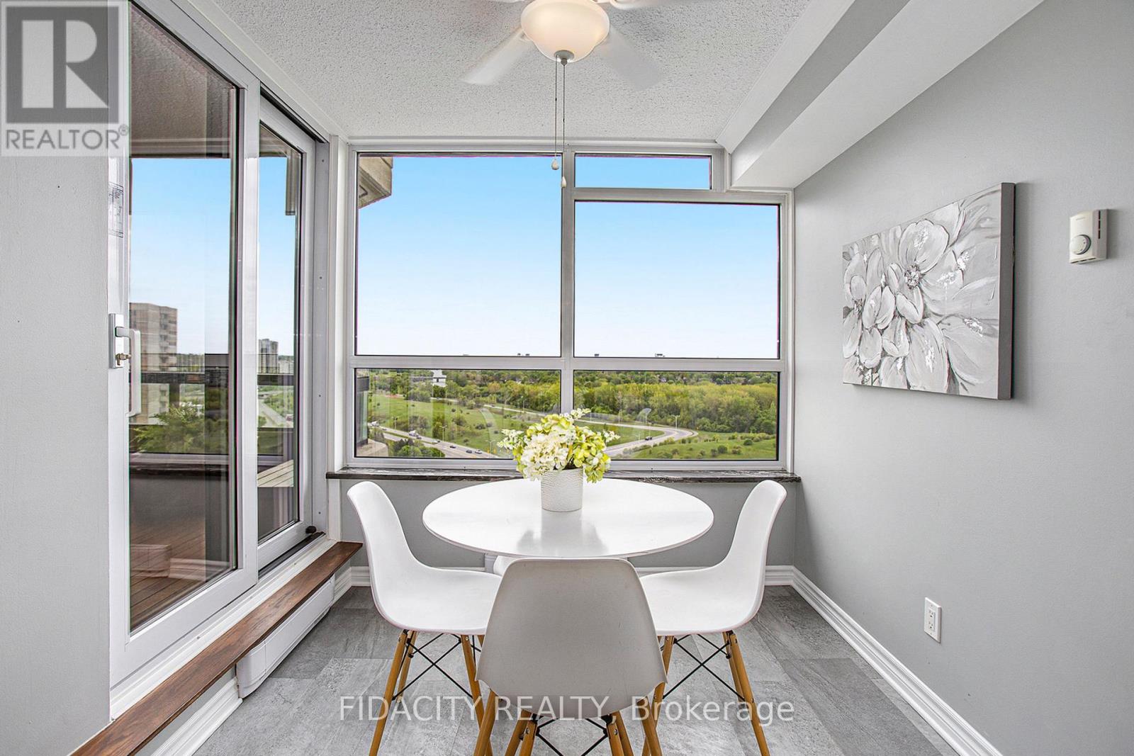 2106 - 1510 Riverside Drive, Ottawa, Ontario  K1G 4X5 - Photo 13 - X12162559