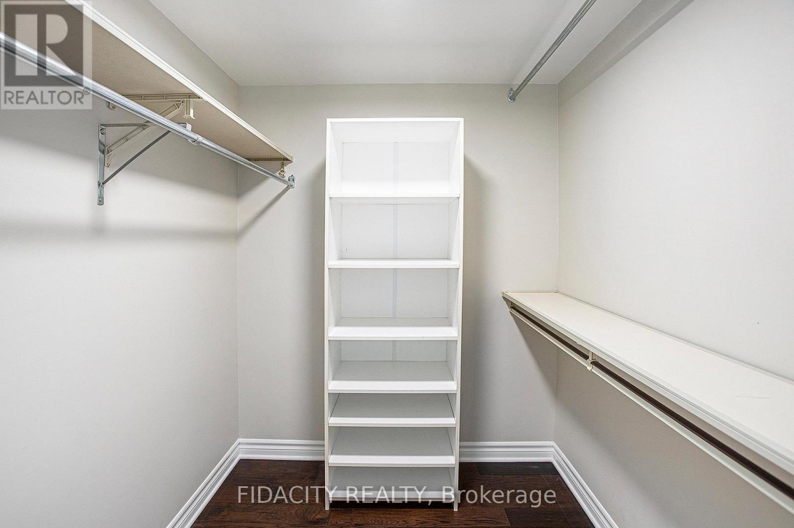 2106 - 1510 Riverside Drive, Ottawa, Ontario  K1G 4X5 - Photo 19 - X12162559