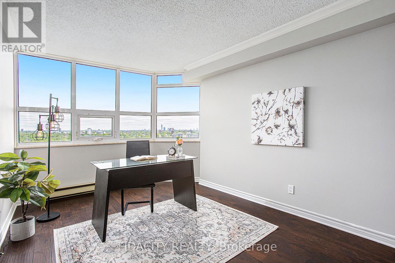 2106 - 1510 Riverside Drive, Ottawa, Ontario  K1G 4X5 - Photo 21 - X12162559