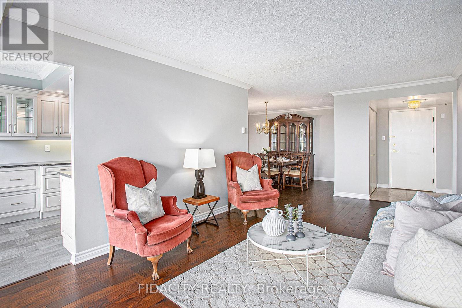 2106 - 1510 Riverside Drive, Ottawa, Ontario  K1G 4X5 - Photo 7 - X12162559