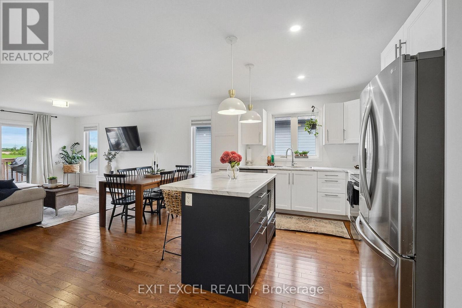 446 Arora Crescent, North Dundas, Ontario  K0C 2K0 - Photo 4 - X12162628
