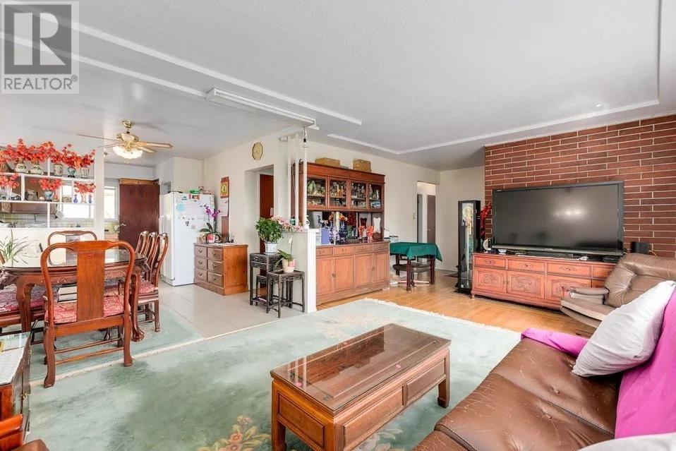 5919 Patrick Street, Burnaby, British Columbia  V5J 3B8 - Photo 5 - R3005034
