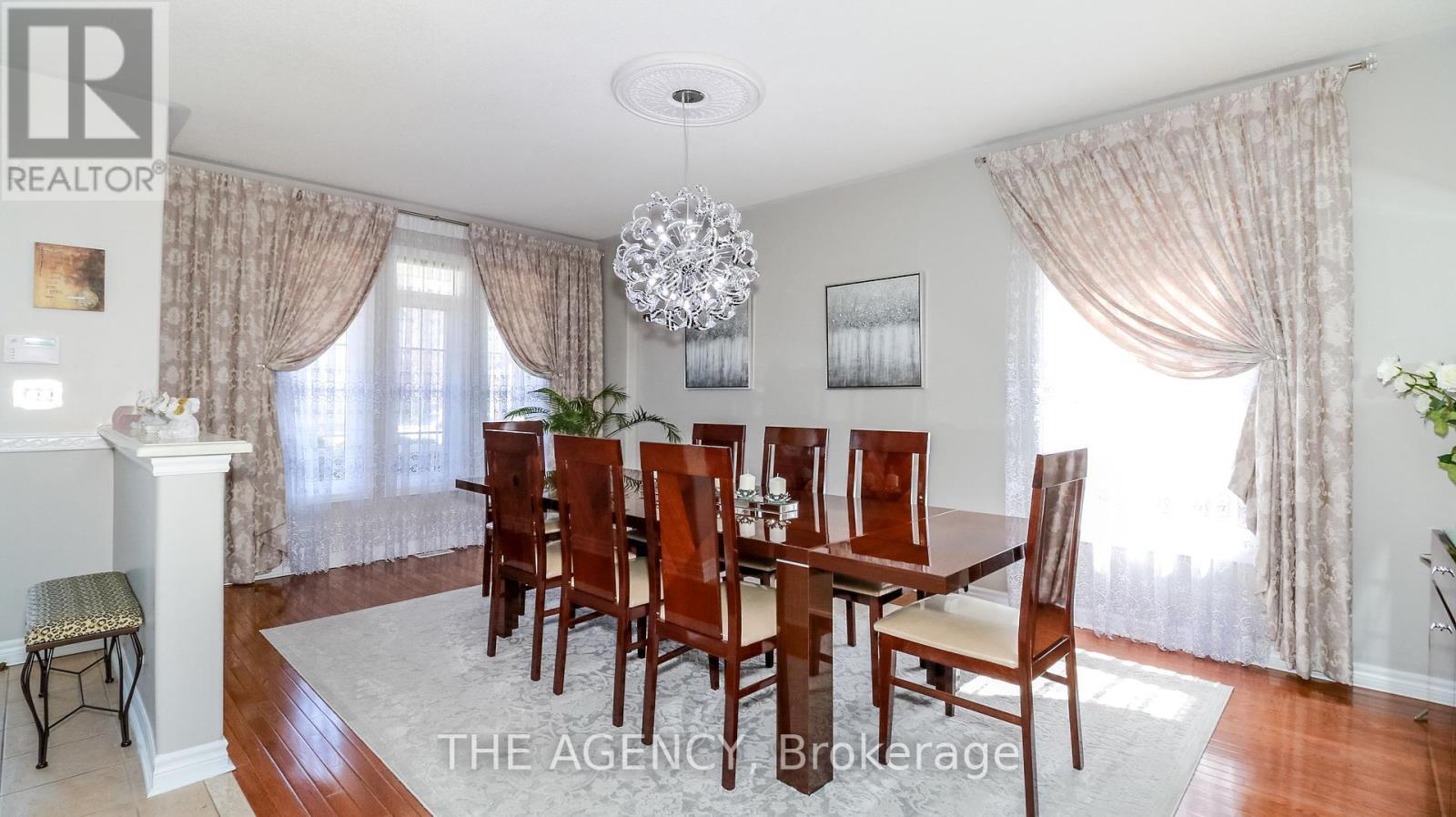 26 Regalia Way, Barrie, Ontario  L4M 7H7 - Photo 7 - S12113219