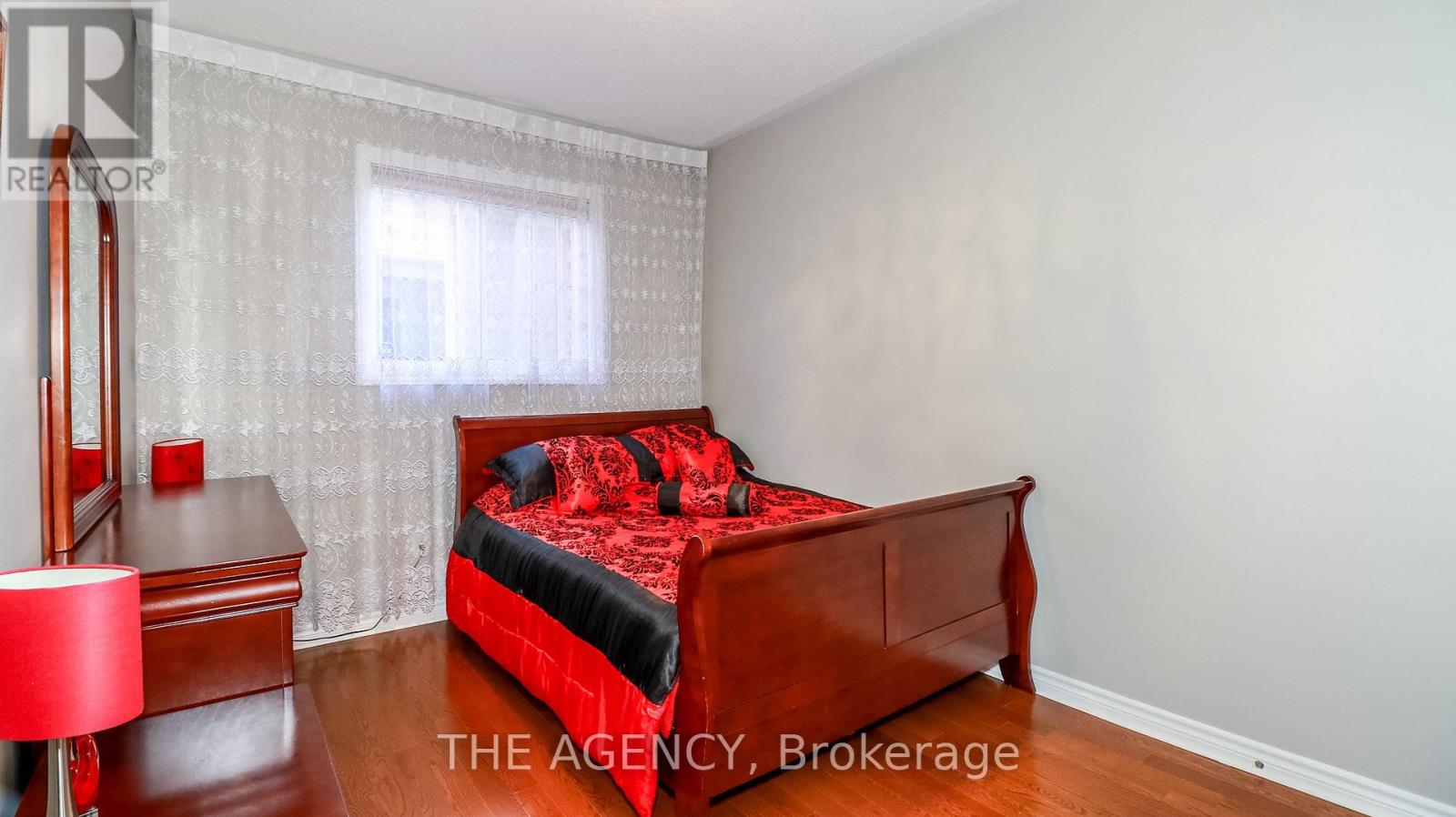 26 Regalia Way, Barrie, Ontario  L4M 7H7 - Photo 18 - S12113219