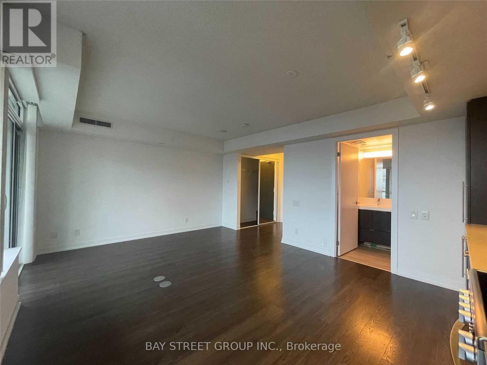 Ph08 - 365 Church Street, Toronto, Ontario  M5B 1Z9 - Photo 3 - C12162218