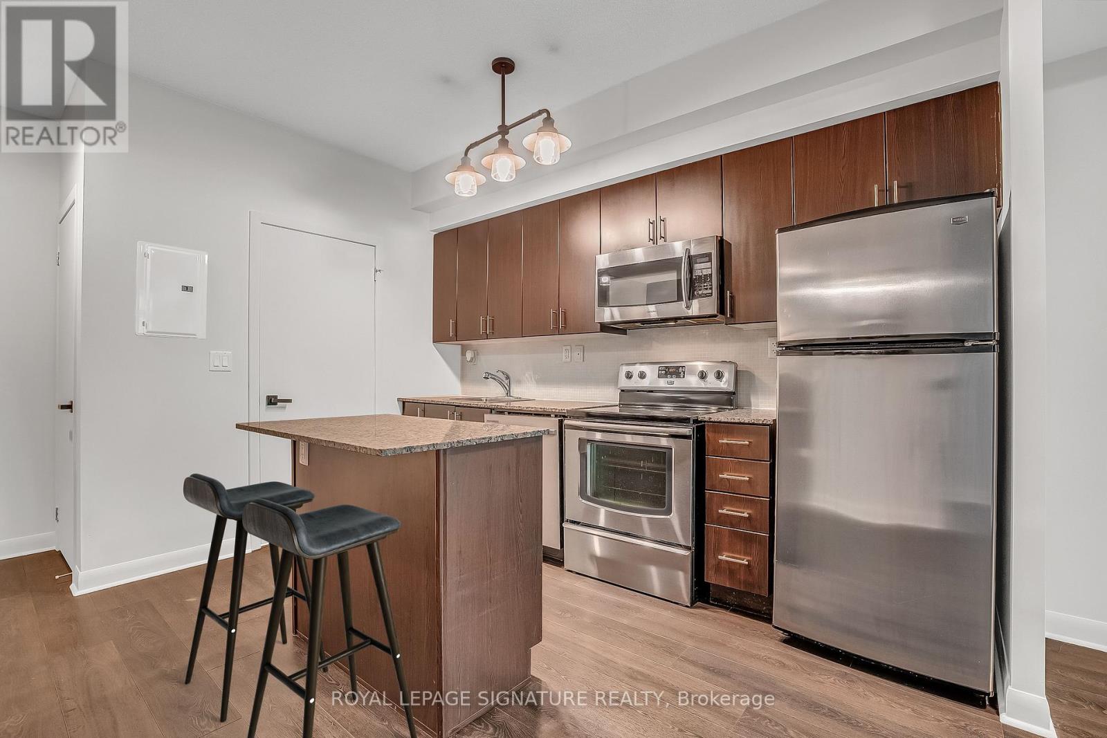 317 - 15 Bruyeres Mews, Toronto (Niagara), Ontario  M5V 0A7 - Photo 14 - C12162230
