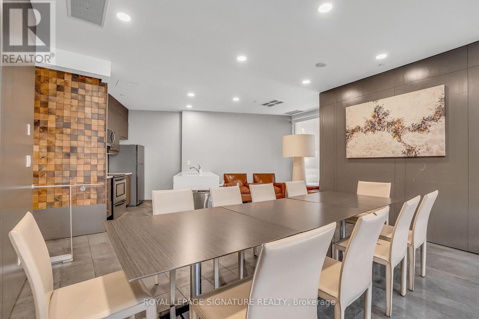 317 - 15 Bruyeres Mews, Toronto (Niagara), Ontario  M5V 0A7 - Photo 38 - C12162230