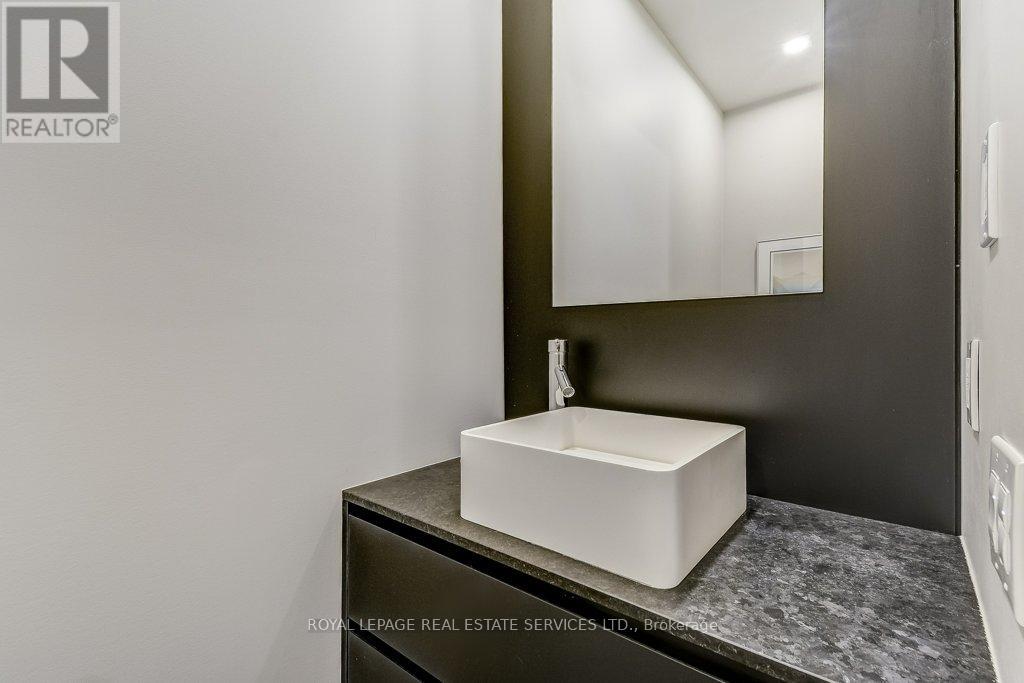 144 Sparling Court, Oakville, Ontario  L6K 2J7 - Photo 33 - W12159150