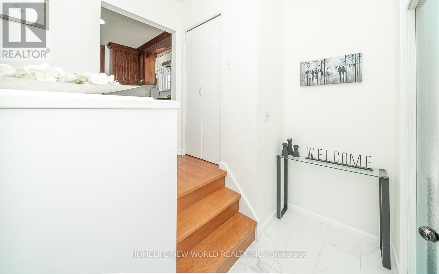 17 Savarin Street, Toronto, Ontario  M1J 1Z7 - Photo 5 - E12162371