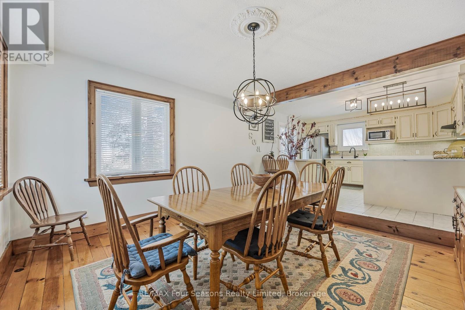 3 Sydenham Trail E, Clearview, Ontario  L0M 1H0 - Photo 8 - S12162608
