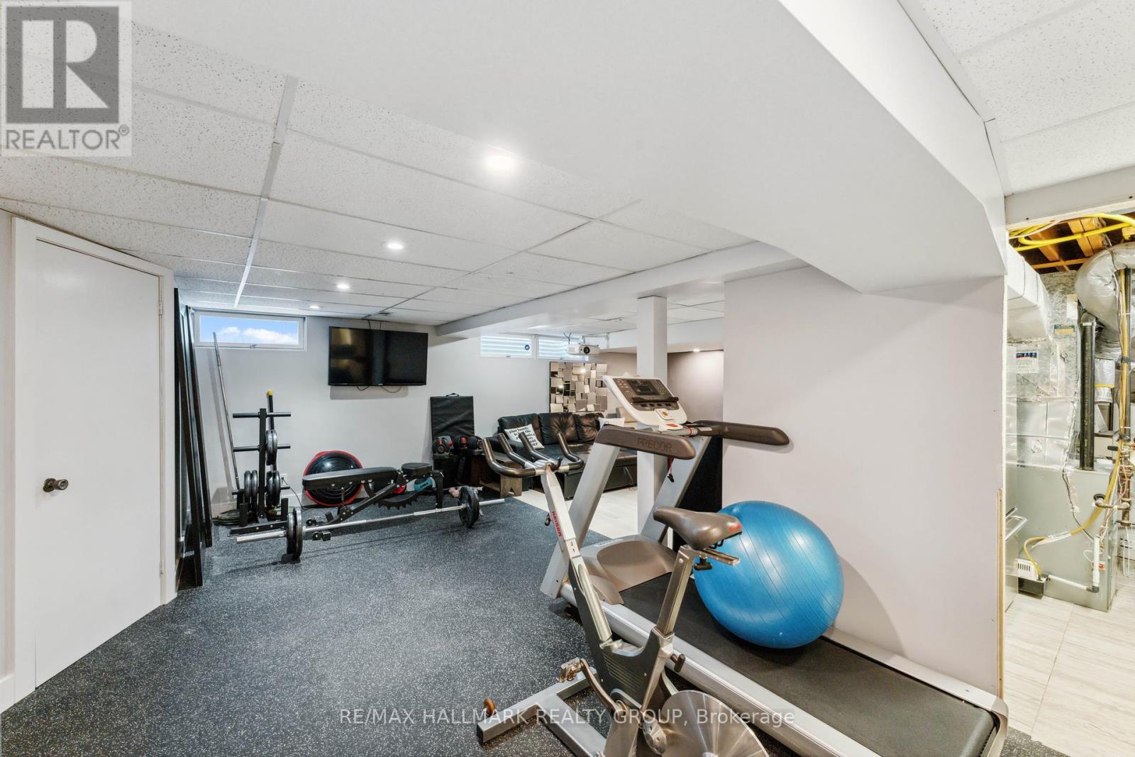 2425 Ogilvie Road, Ottawa, Ontario  K1J 7N3 - Photo 34 - X12007632