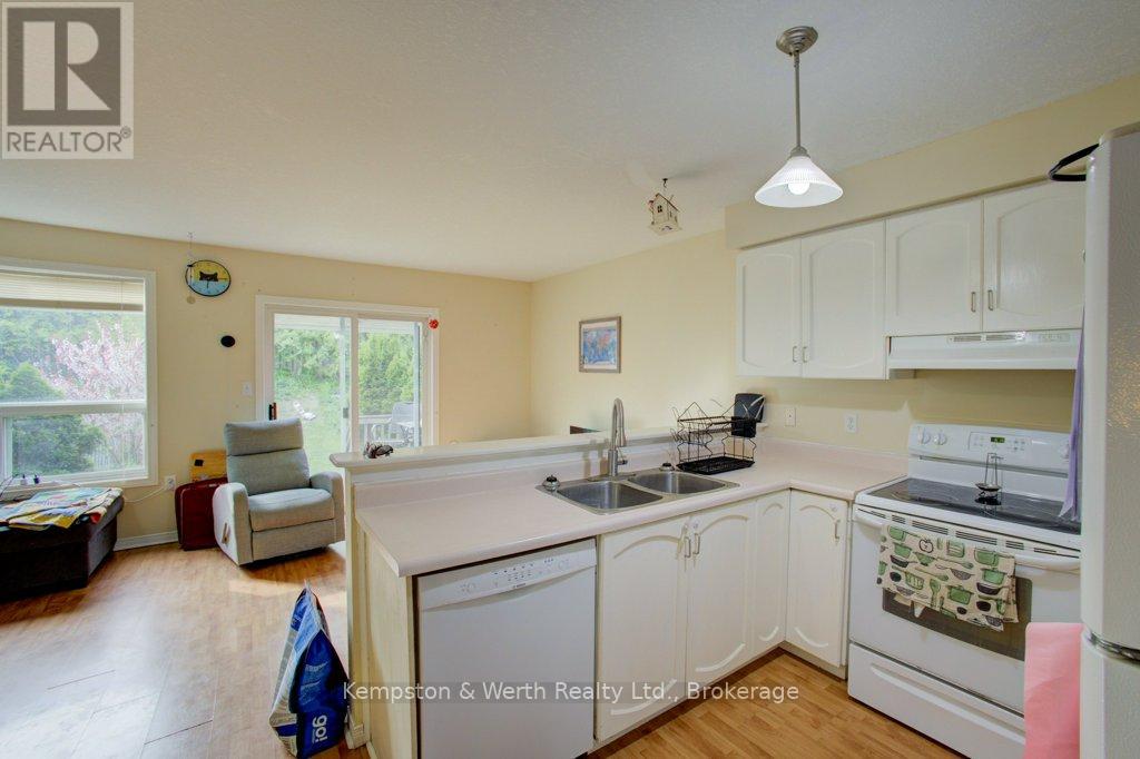 28 Patrick Boulevard, Centre Wellington, Ontario  N0B 1S0 - Photo 10 - X12162507