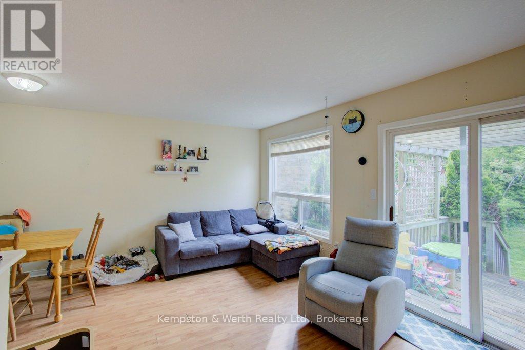 28 Patrick Boulevard, Centre Wellington, Ontario  N0B 1S0 - Photo 17 - X12162507