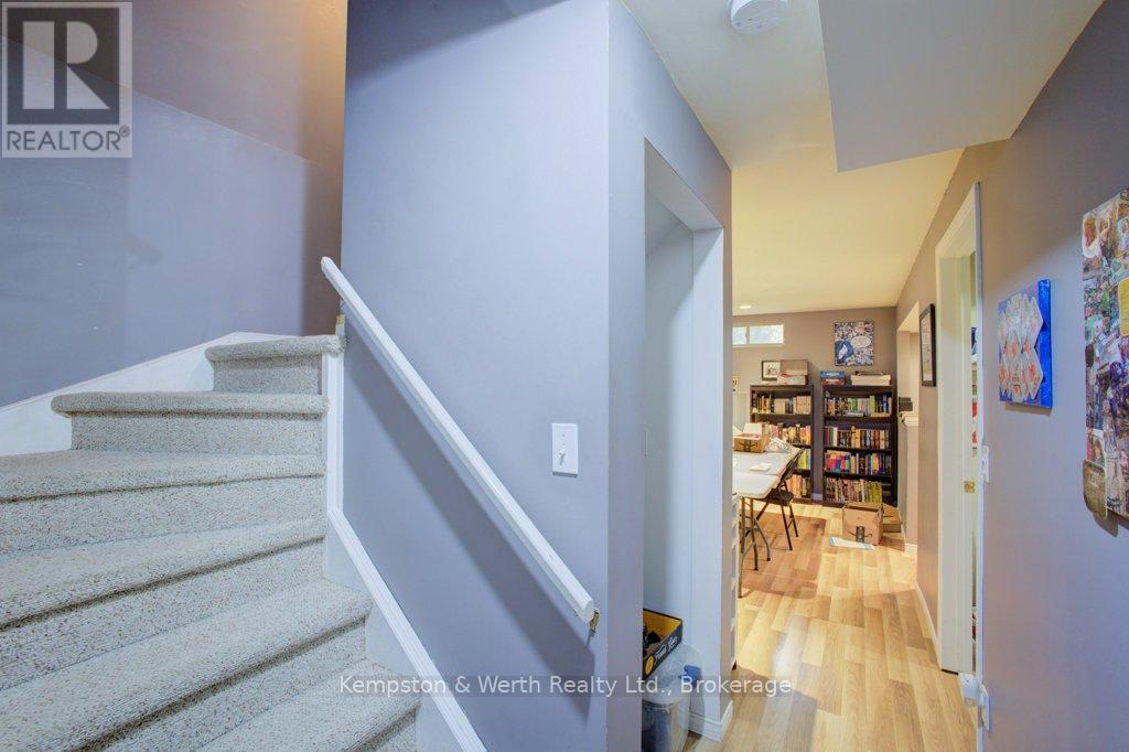 28 Patrick Boulevard, Centre Wellington (Elora/salem), Ontario  N0B 1S0 - Photo 25 - X12162507