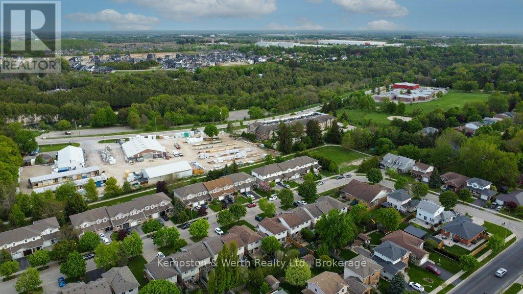 28 Patrick Boulevard, Centre Wellington, Ontario  N0B 1S0 - Photo 41 - X12162507