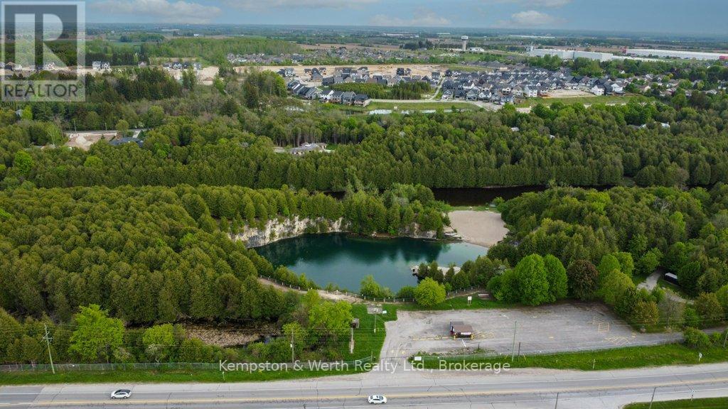 28 Patrick Boulevard, Centre Wellington, Ontario  N0B 1S0 - Photo 43 - X12162507