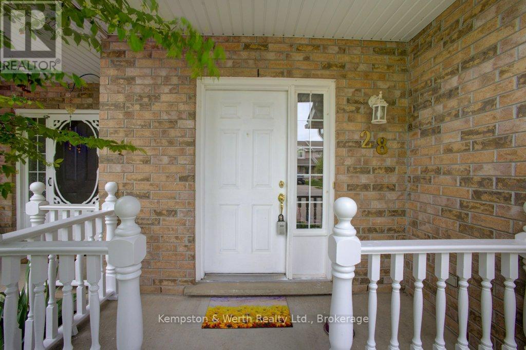 28 Patrick Boulevard, Centre Wellington (Elora/salem), Ontario  N0B 1S0 - Photo 6 - X12162507