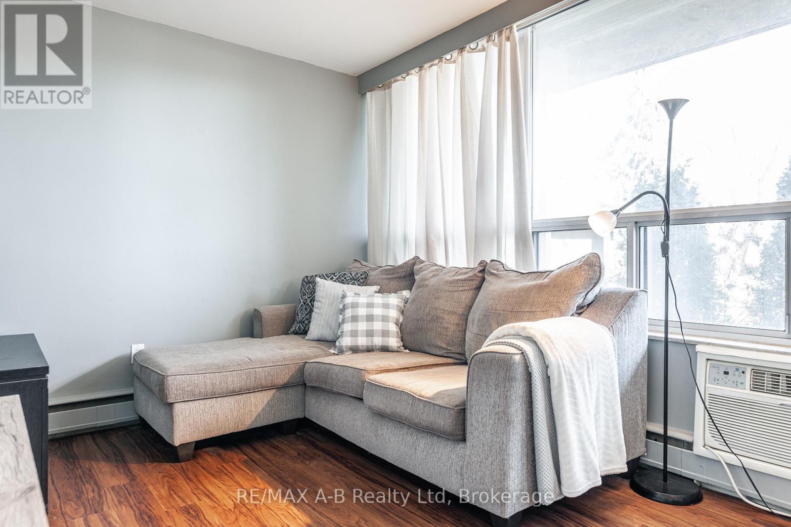 102 - 45 Westmount Road N, Waterloo, Ontario  N2L 2R3 - Photo 13 - X12162599