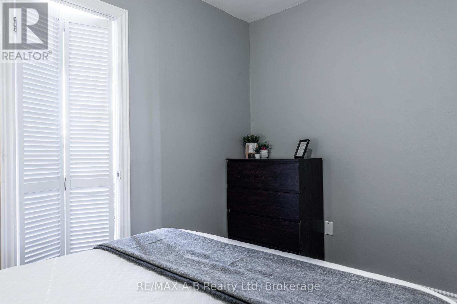 102 - 45 Westmount Road N, Waterloo, Ontario  N2L 2R3 - Photo 17 - X12162599
