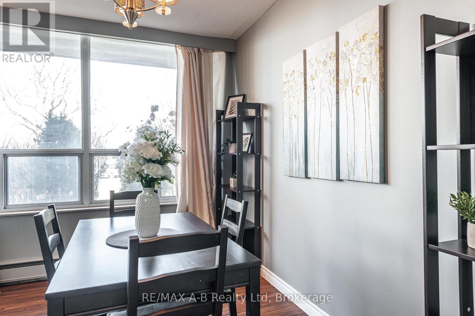 102 - 45 Westmount Road N, Waterloo, Ontario  N2L 2R3 - Photo 7 - X12162599