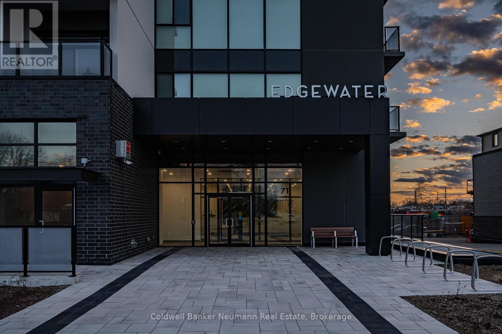 Property at 301 - 71 WYNDHAM STREET S image 3