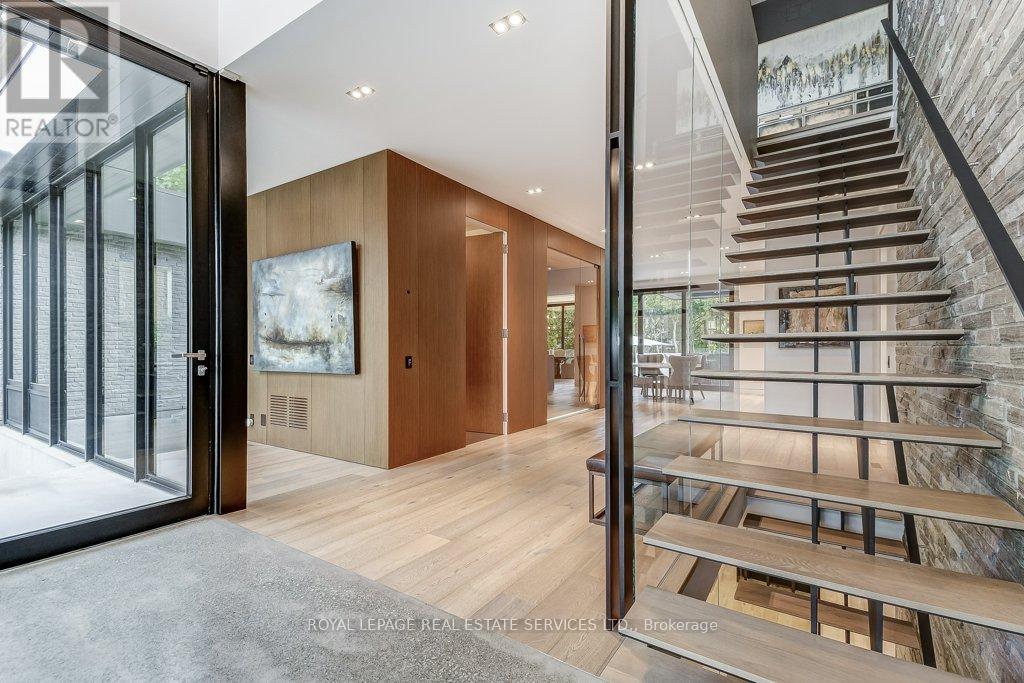 Property at 144 SPARLING COURT image 4