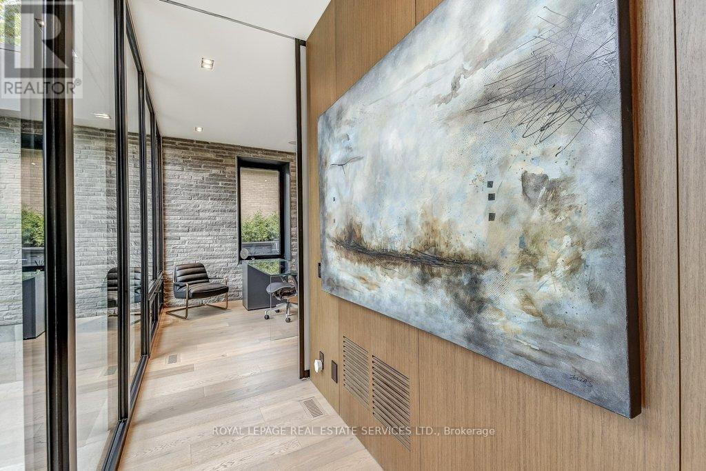 Property at 144 SPARLING COURT image 5