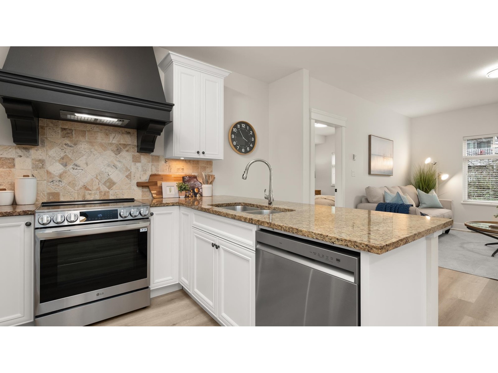 204 19530 65 Avenue, Surrey, British Columbia  V4N 6M1 - Photo 6 - R2981075
