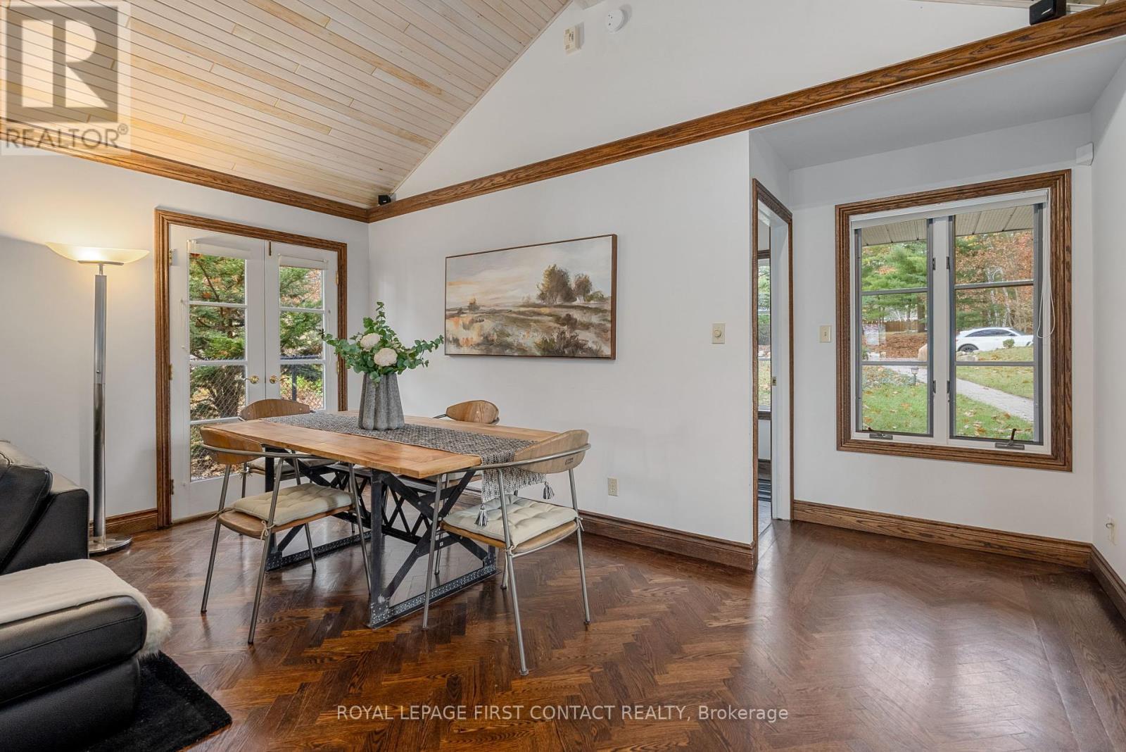 23 Barrie Terrace, Oro-Medonte (Shanty Bay), Ontario  L4M 1E8 - Photo 11 - S12162221