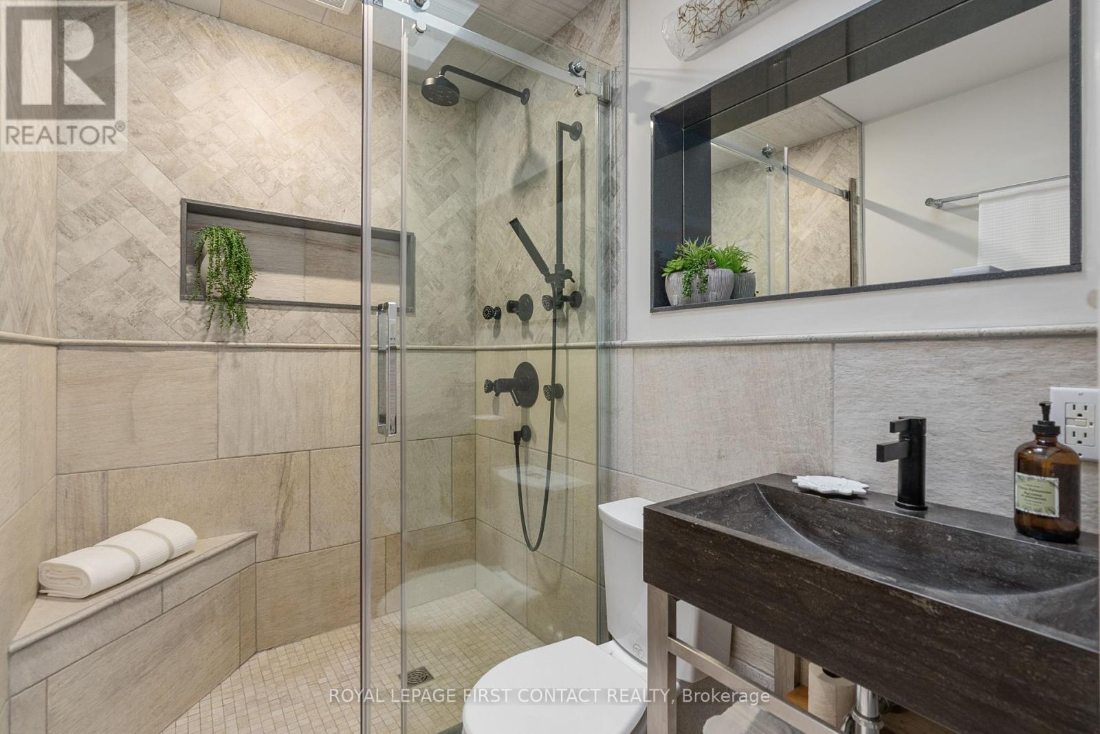 23 Barrie Terrace, Oro-Medonte (Shanty Bay), Ontario  L4M 1E8 - Photo 22 - S12162221