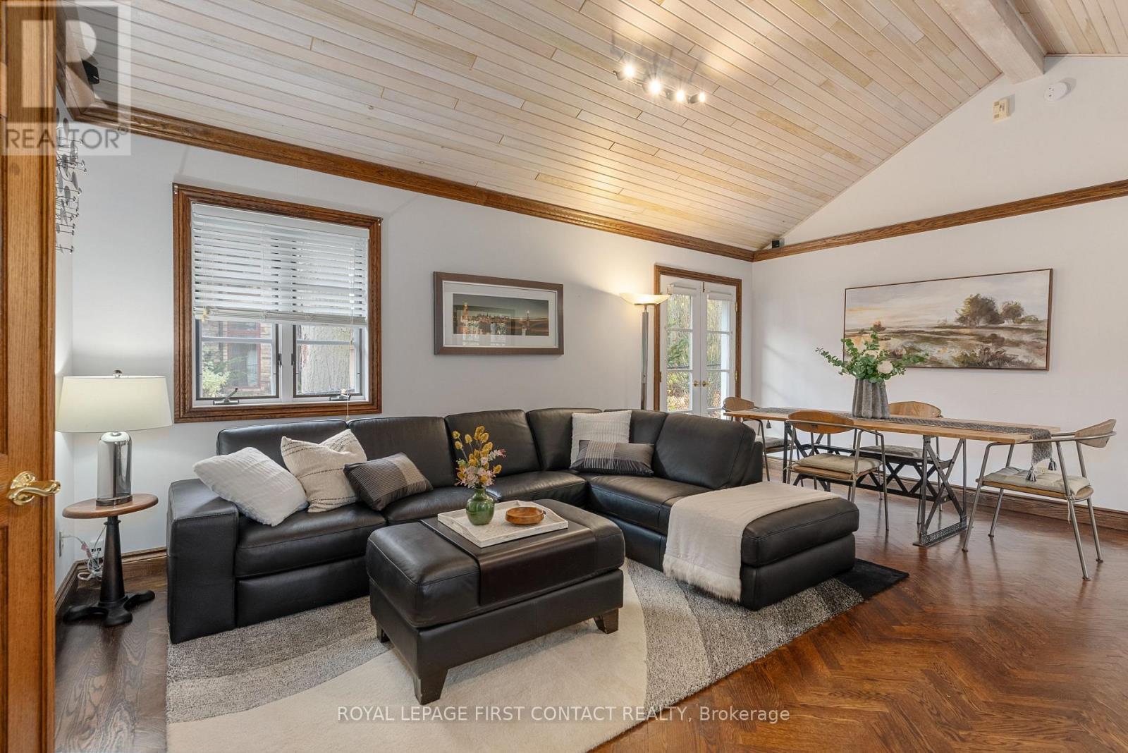 23 Barrie Terrace, Oro-Medonte (Shanty Bay), Ontario  L4M 1E8 - Photo 9 - S12162221