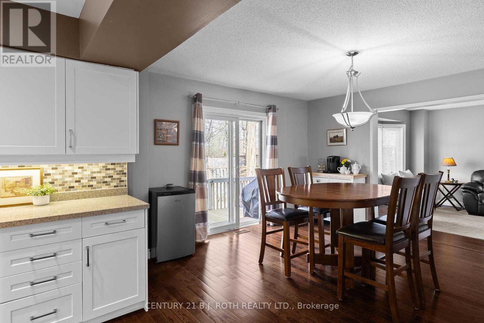 18 Irwin Drive, Barrie (Northwest), Ontario  L4N 7A6 - Photo 17 - S12162361
