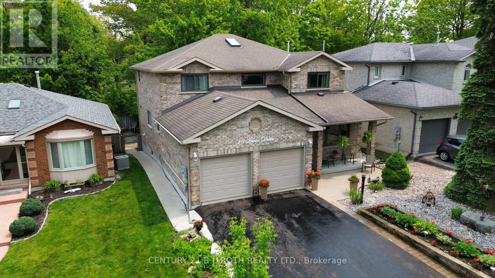 18 Irwin Drive, Barrie (Northwest), Ontario  L4N 7A6 - Photo 2 - S12162361