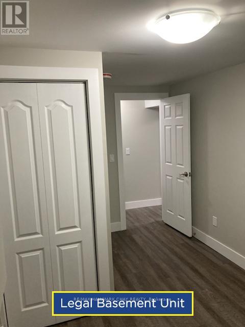 12 Bronte Crescent, Barrie, Ontario  L4N 5B7 - Photo 6 - S12162450