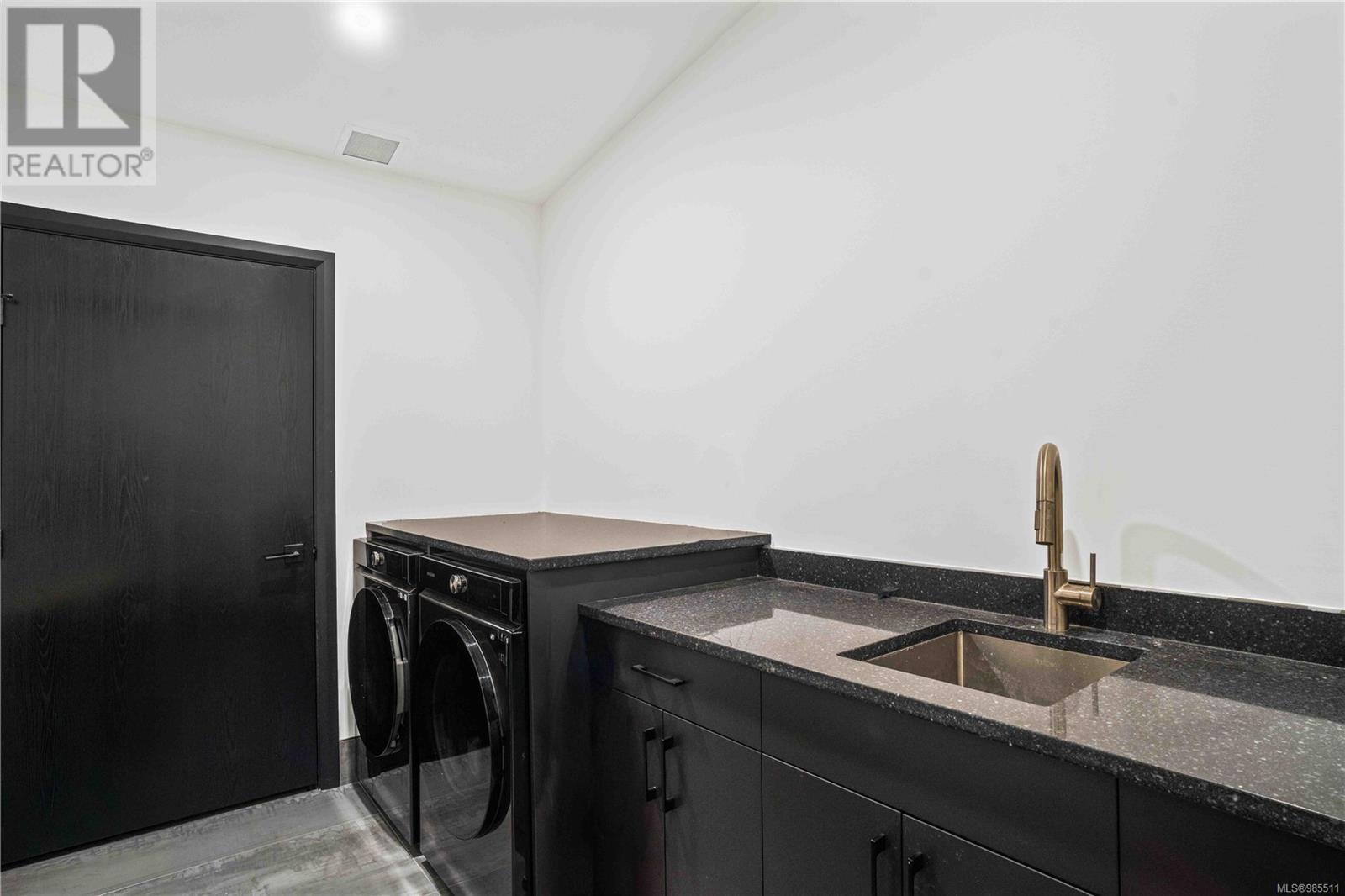 6290 Phantom Rd, Lantzville, British Columbia  V0R 2H0 - Photo 40 - 985511