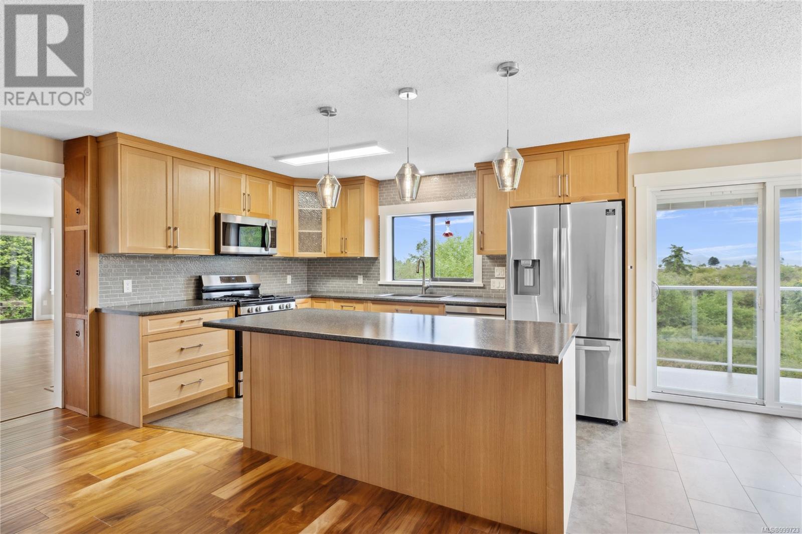 Property at 405 Heath Ave image 1