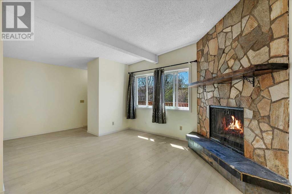 6518 Bowwood Drive Nw, Calgary, Alberta  T3B 2G8 - Photo 3 - A2218477