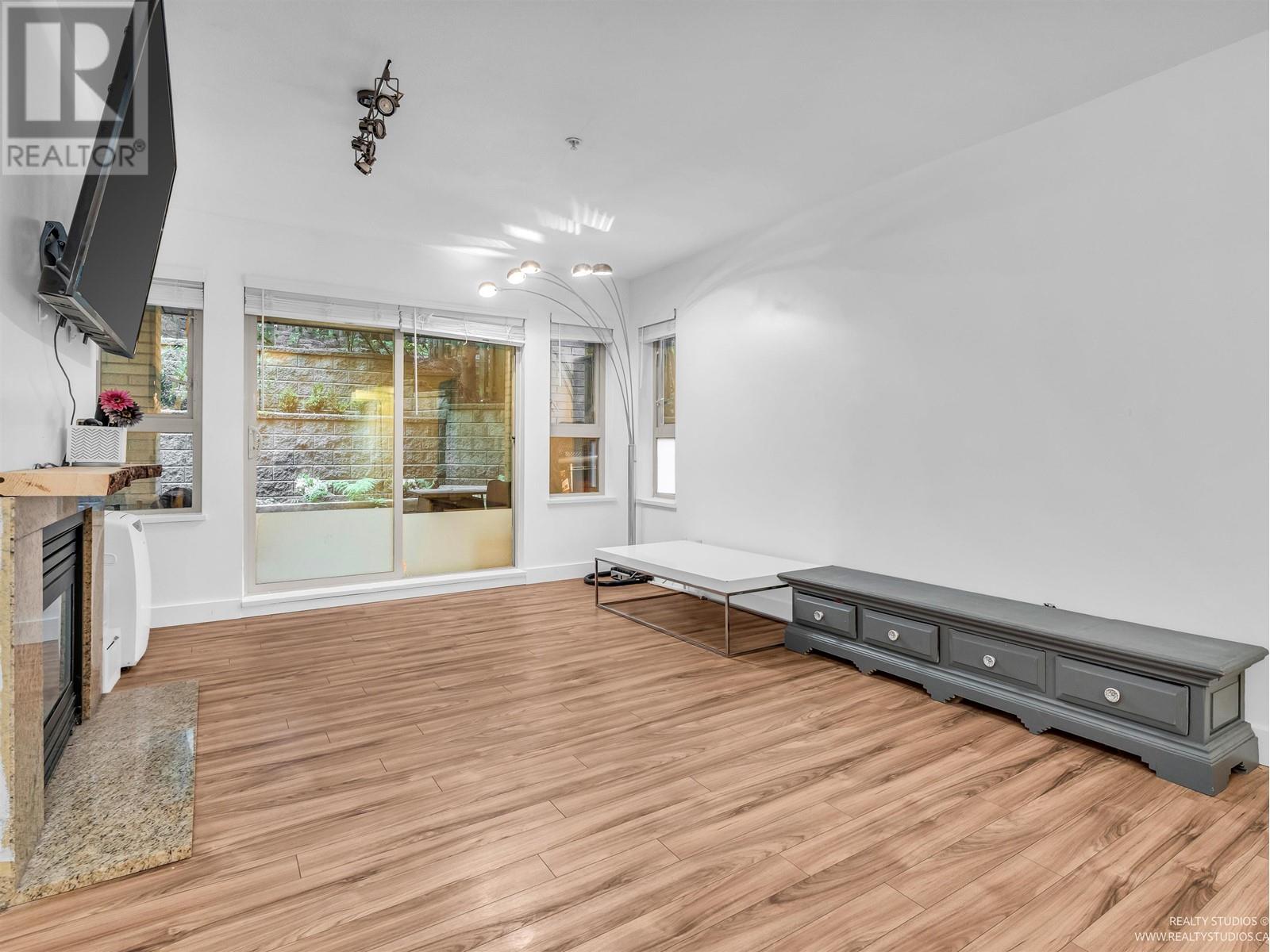 104 9329 University Crescent, Burnaby, British Columbia  V5A 4Y4 - Photo 5 - R3004870