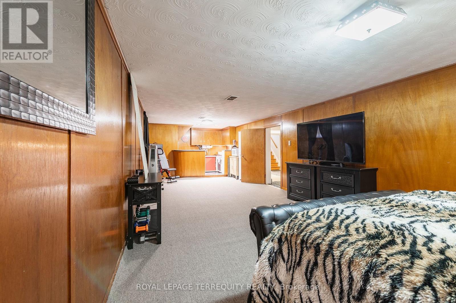 80 Glenaden Avenue E, Toronto, Ontario  M8Y 2L3 - Photo 23 - W12162358